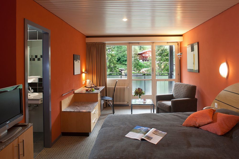 ベルヴェデーレ スイス クオリティ ホテル グリンデルヴァルト 部屋 写真